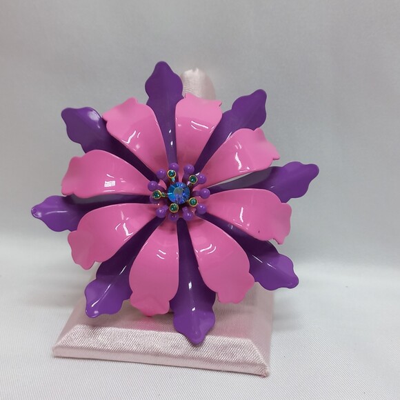 FAB! Joan Rivers Designer Metal Flower Brooch Purple Pink - Picture 1 of 8
